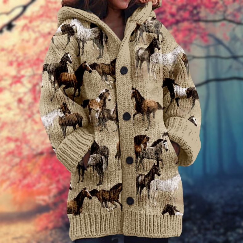 Rosalie - Soft sweater with hood and buttons