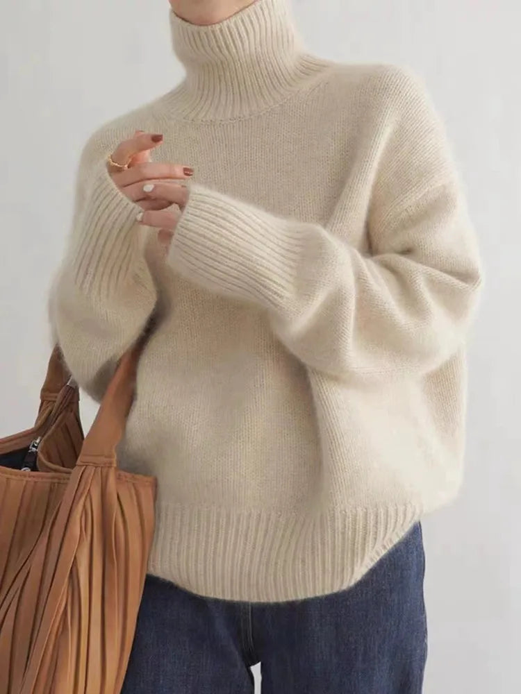 Emily Comfortable knitted turtleneck sweater