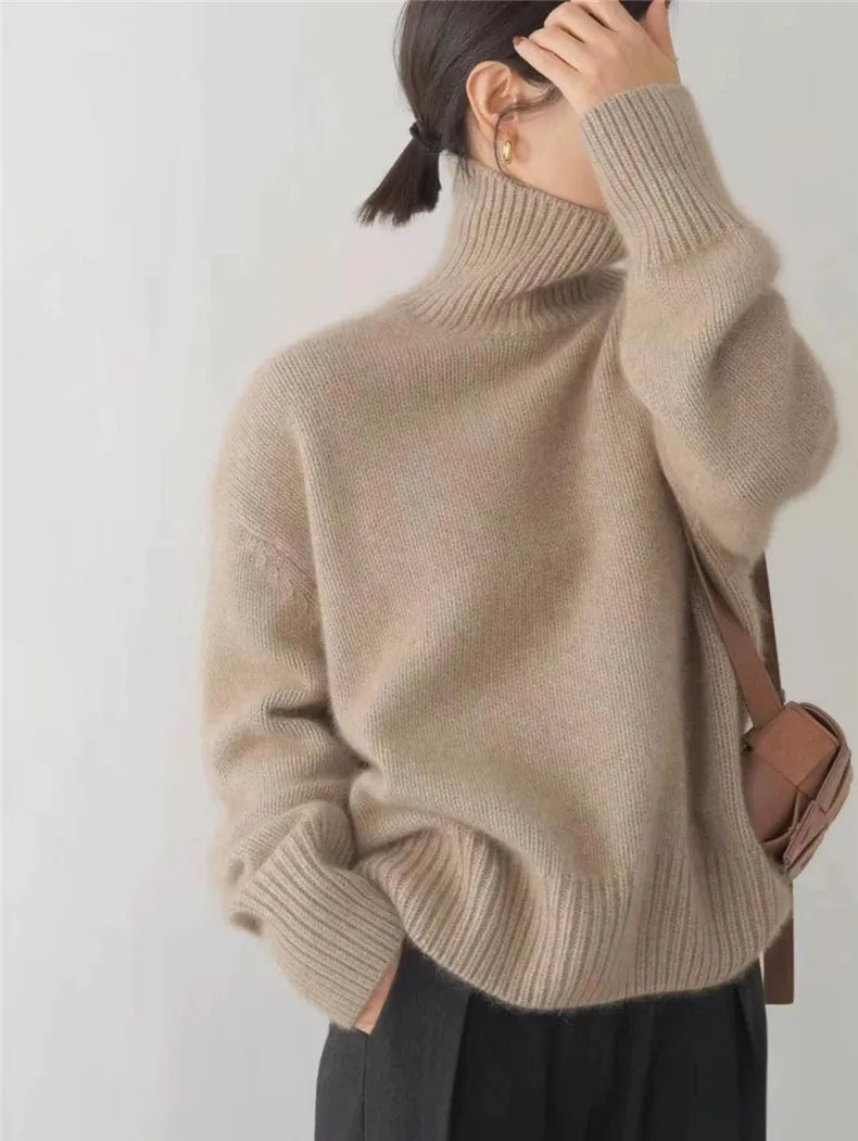 Emily Comfortable knitted turtleneck sweater